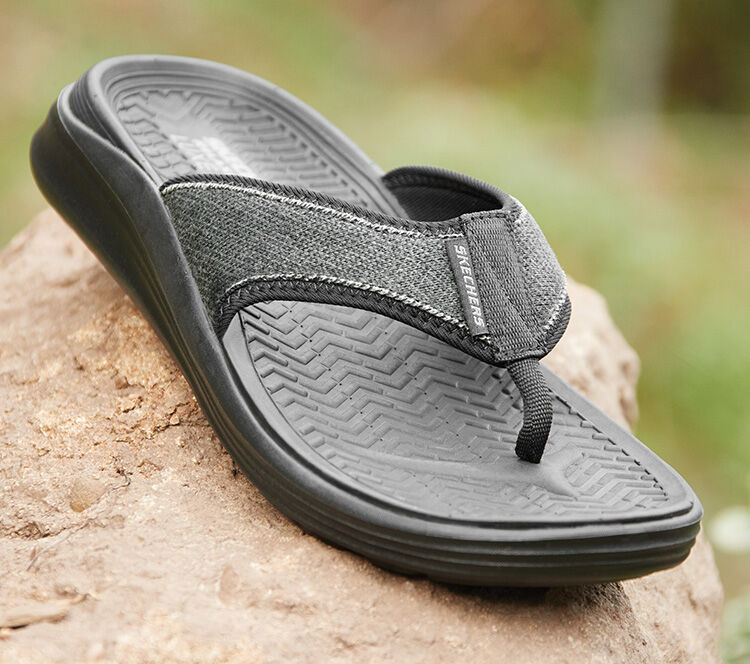 Skechers goga max mens flip flops 2025