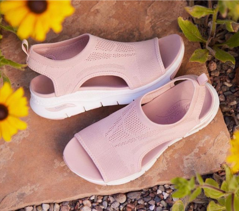 Shop Women's Sandals | Yoga & more | SKECHERS