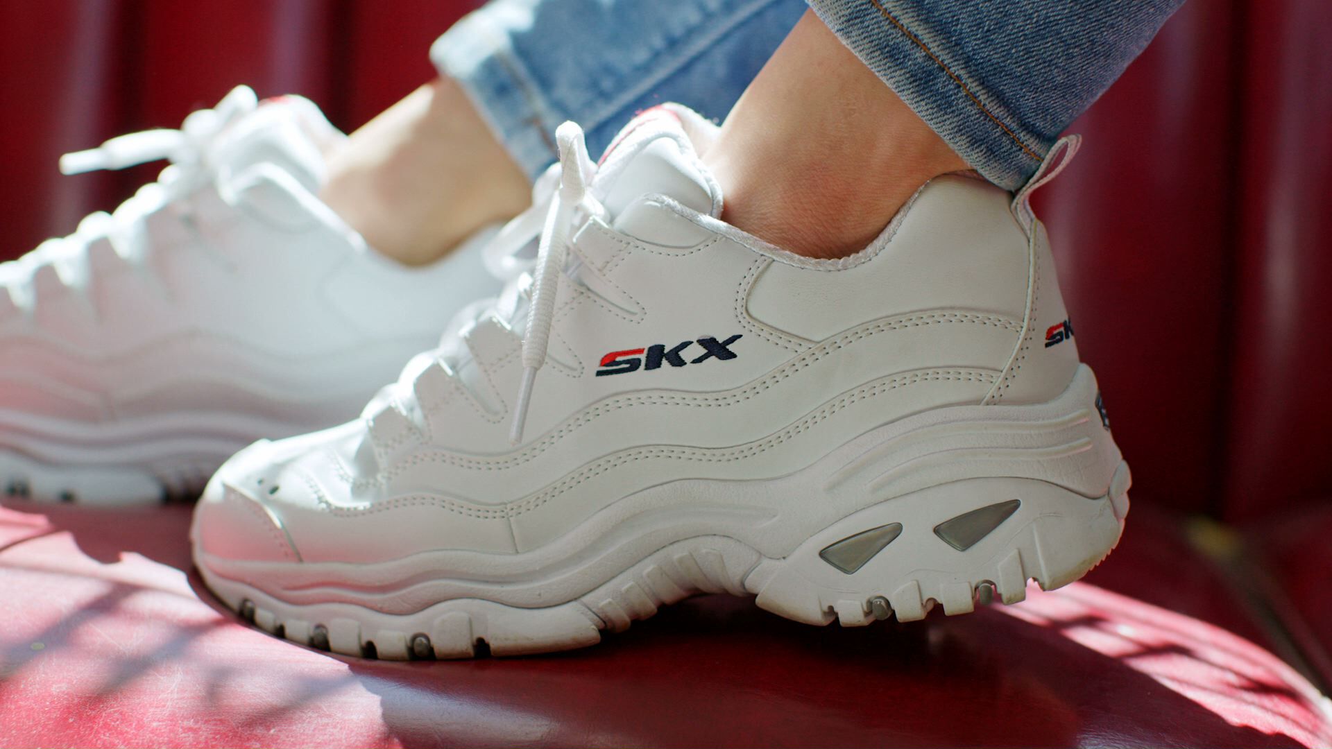 skechers commercial street
