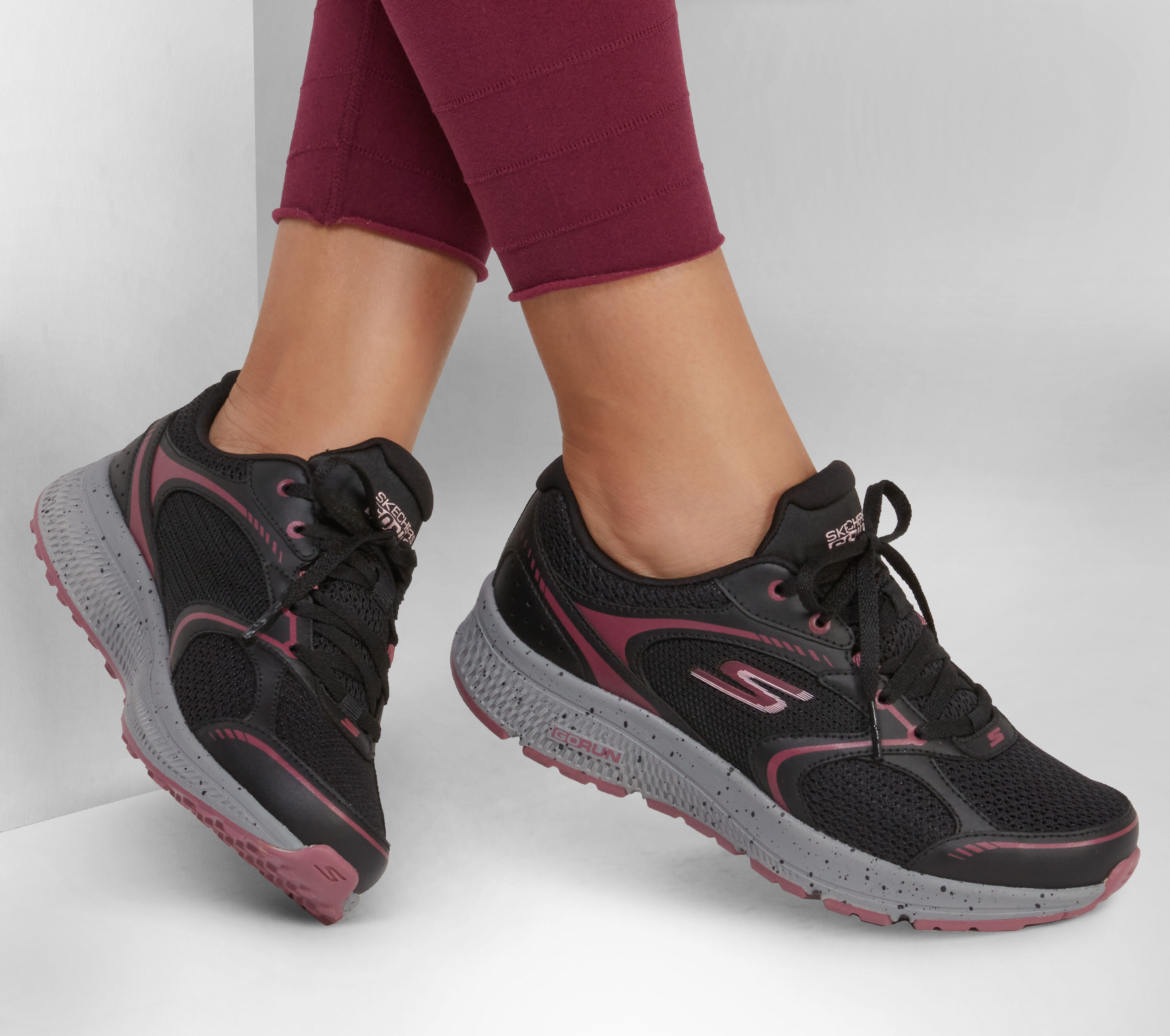 Zapatos skechers go run zara cheap