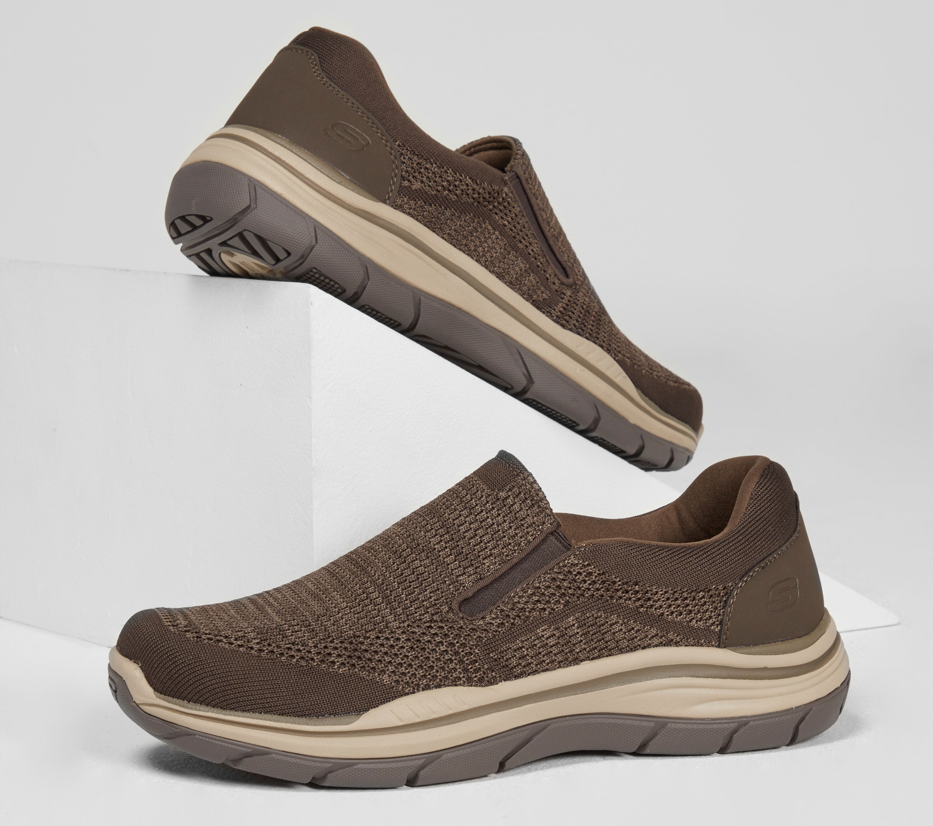 skechers expected gembel