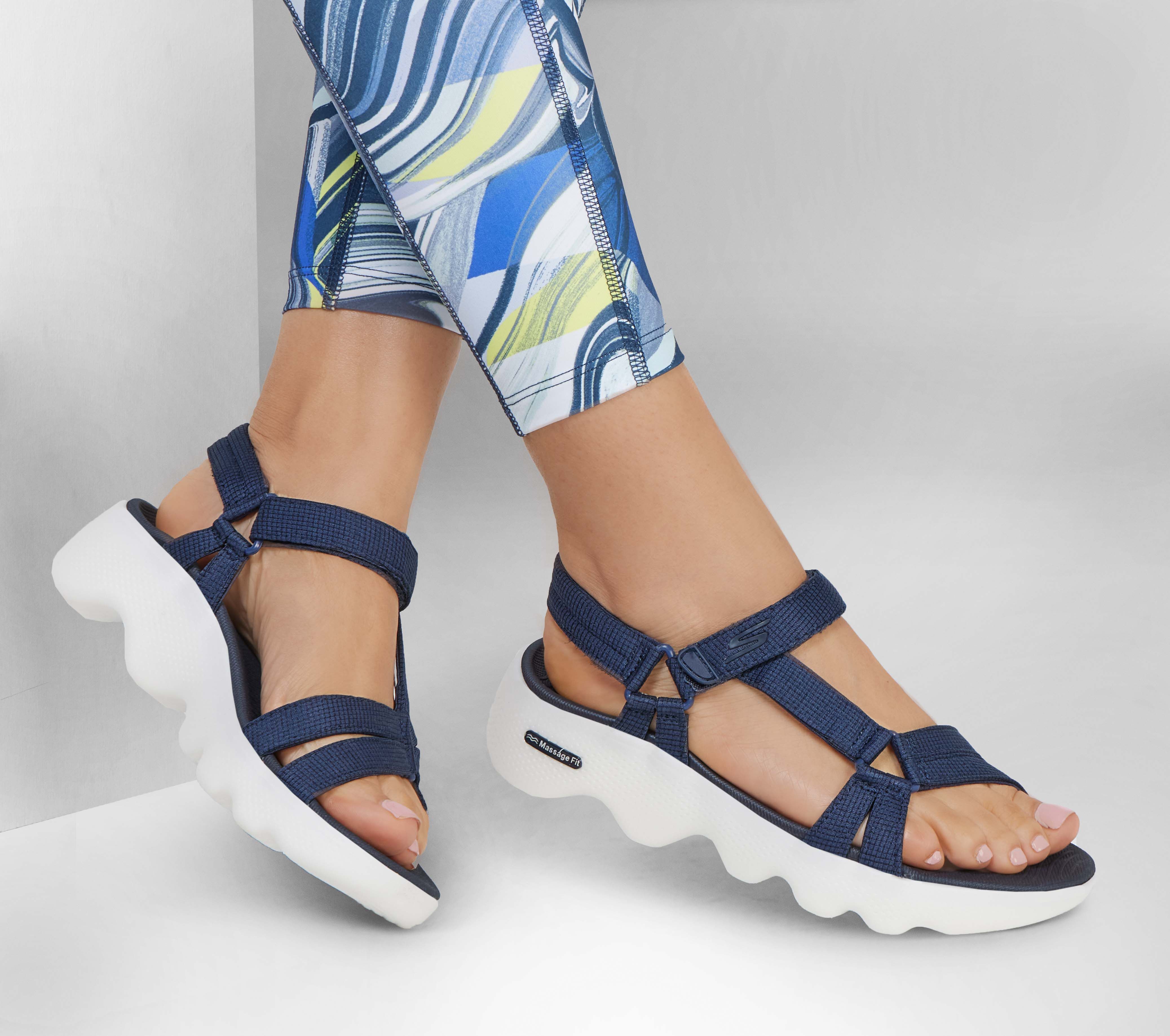 Skechers GO WALK Massage Fit Transcend Mall of America