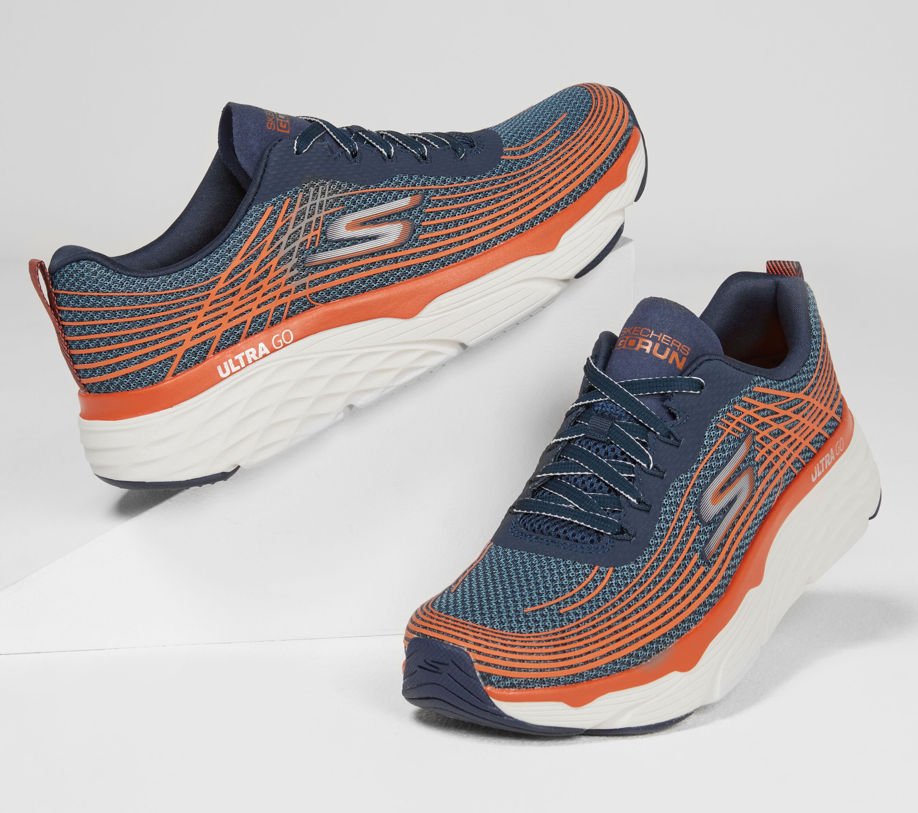 mens skechers max cushioning