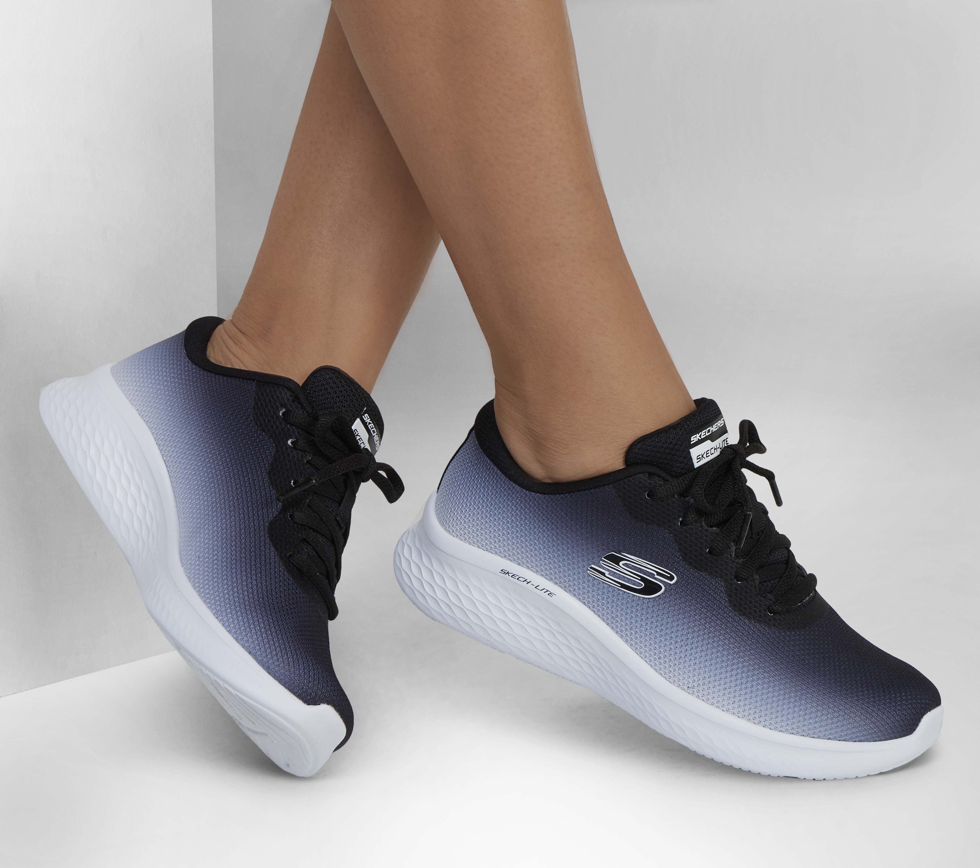 Sketchers out discount
