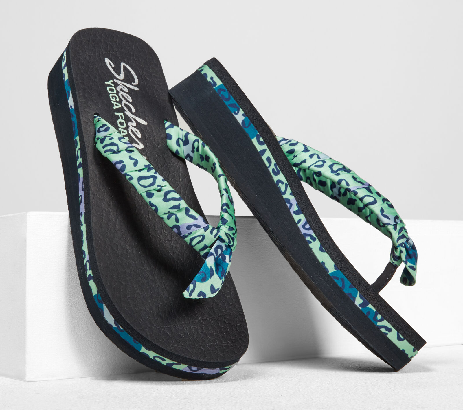 skechers meow