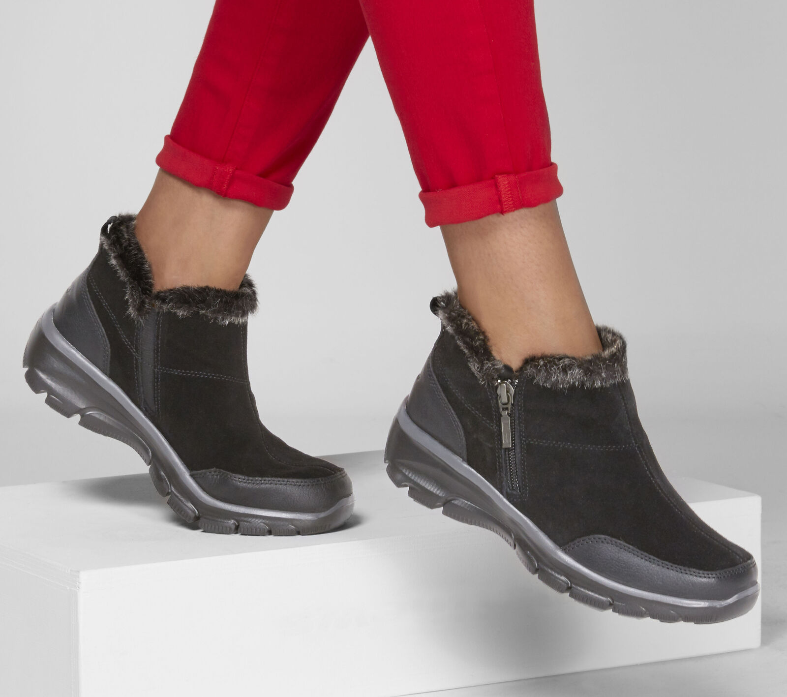 Shop the Relaxed Fit: Easy Going - Zip It | SKECHERS