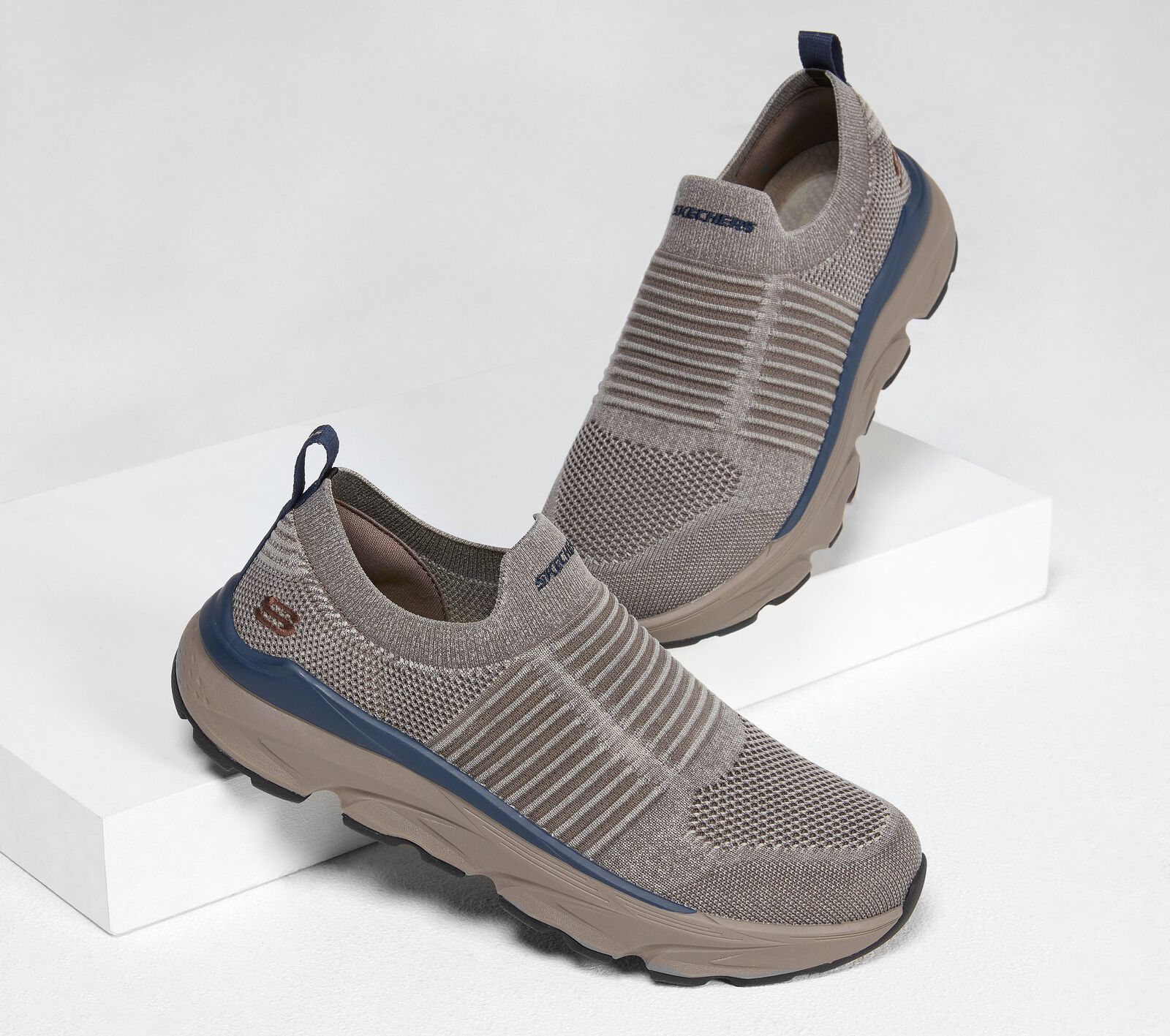 skechers delmont rorimer