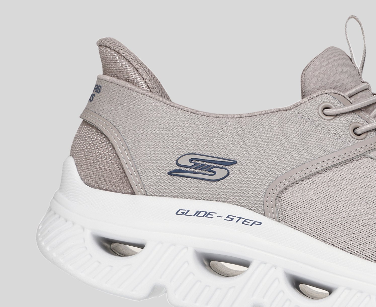 Skechers Slip-ins: BOBS Sport Arc Waves - Slick Turn