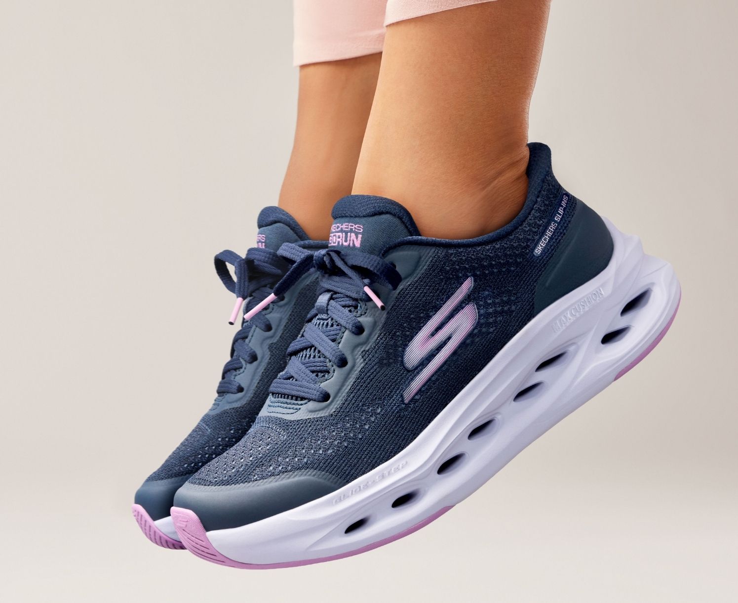 Skechers Slip-ins: Max Cushioning Glide-Step - Hartford