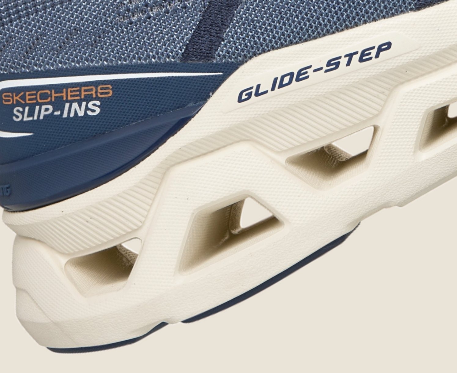 Skechers Slip-ins: Glide-Step Altus - Aphtur