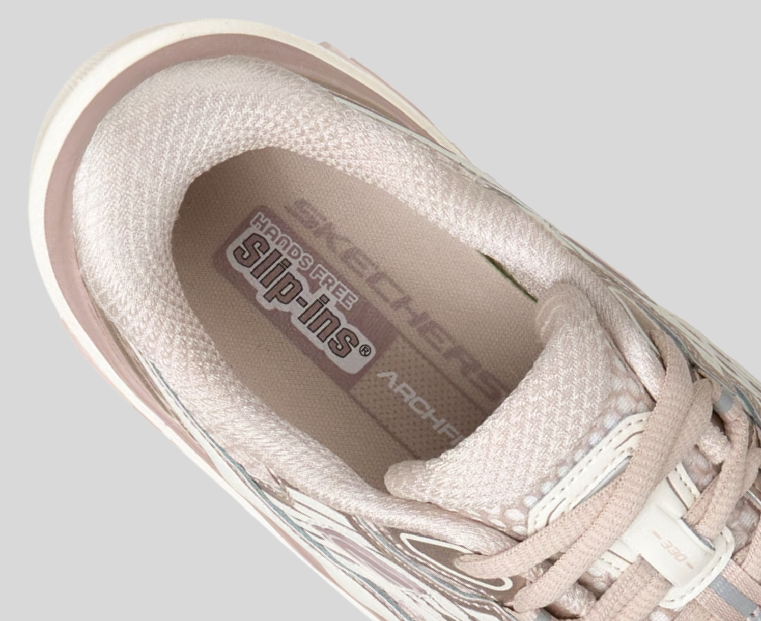 リシテアページ Skechers Slip-ins: Arch Fit D'Lites 330 - Modern Retro