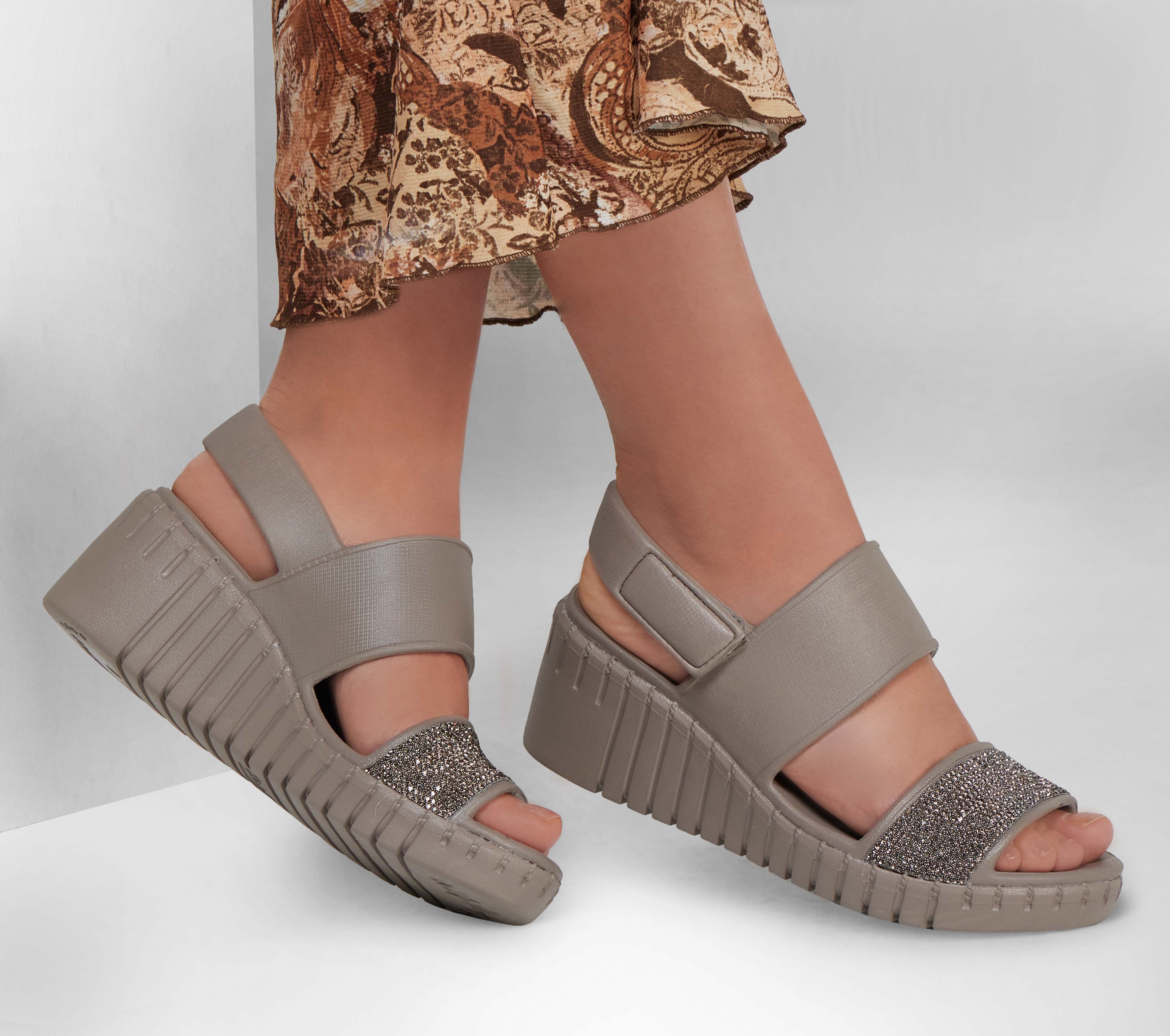 Skechers Women's Foamies: Pier Ave Sandals Size 6.0 Dark Taupe Synthetic