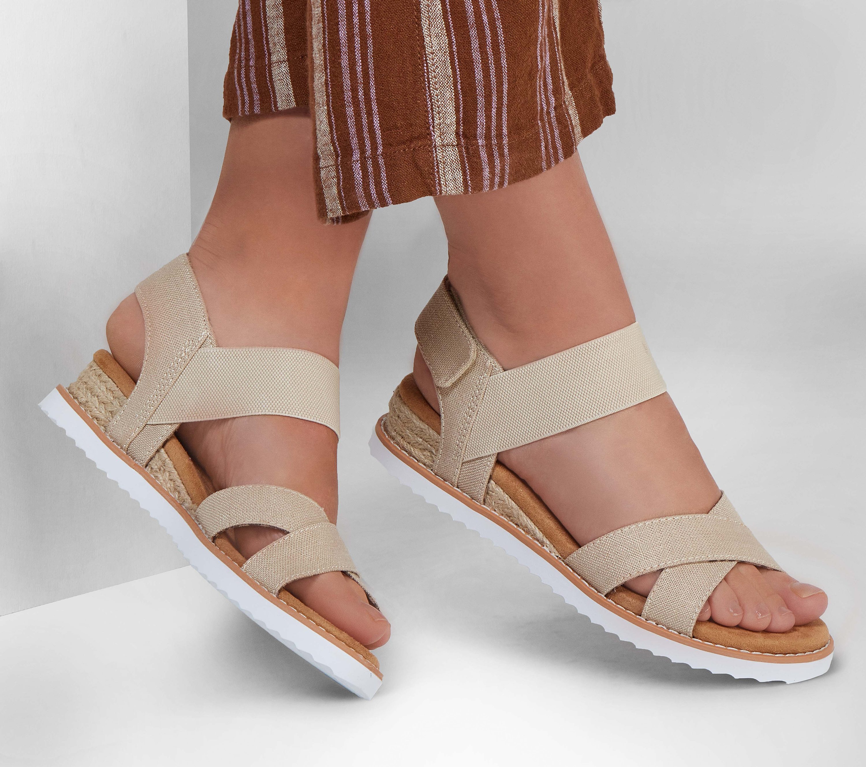 Skechers Women's BOBS Desert Kiss - Secret Picnic Sandals Size 6.0 Natural Textile