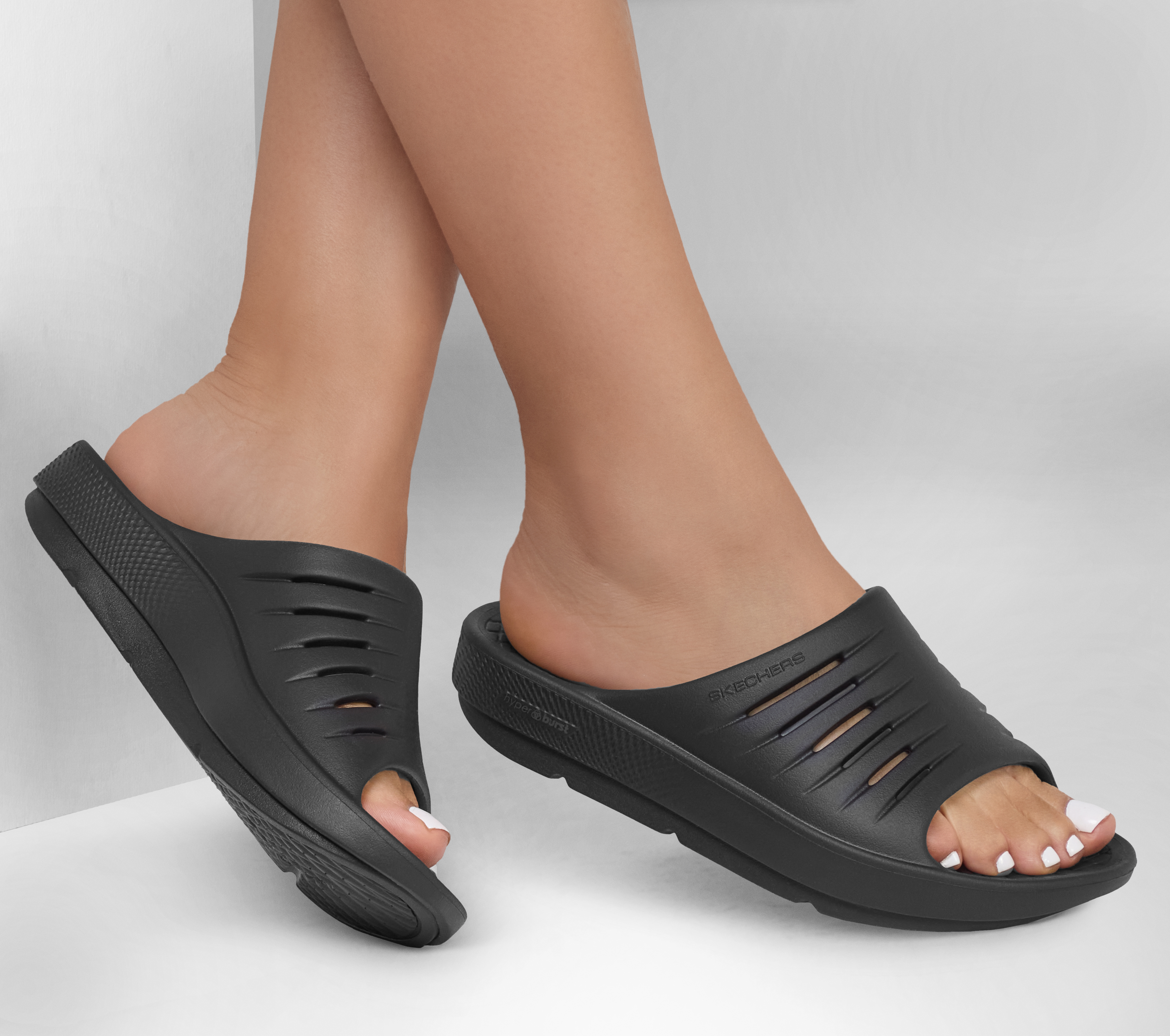 GO RECOVER Refresh SKECHERS