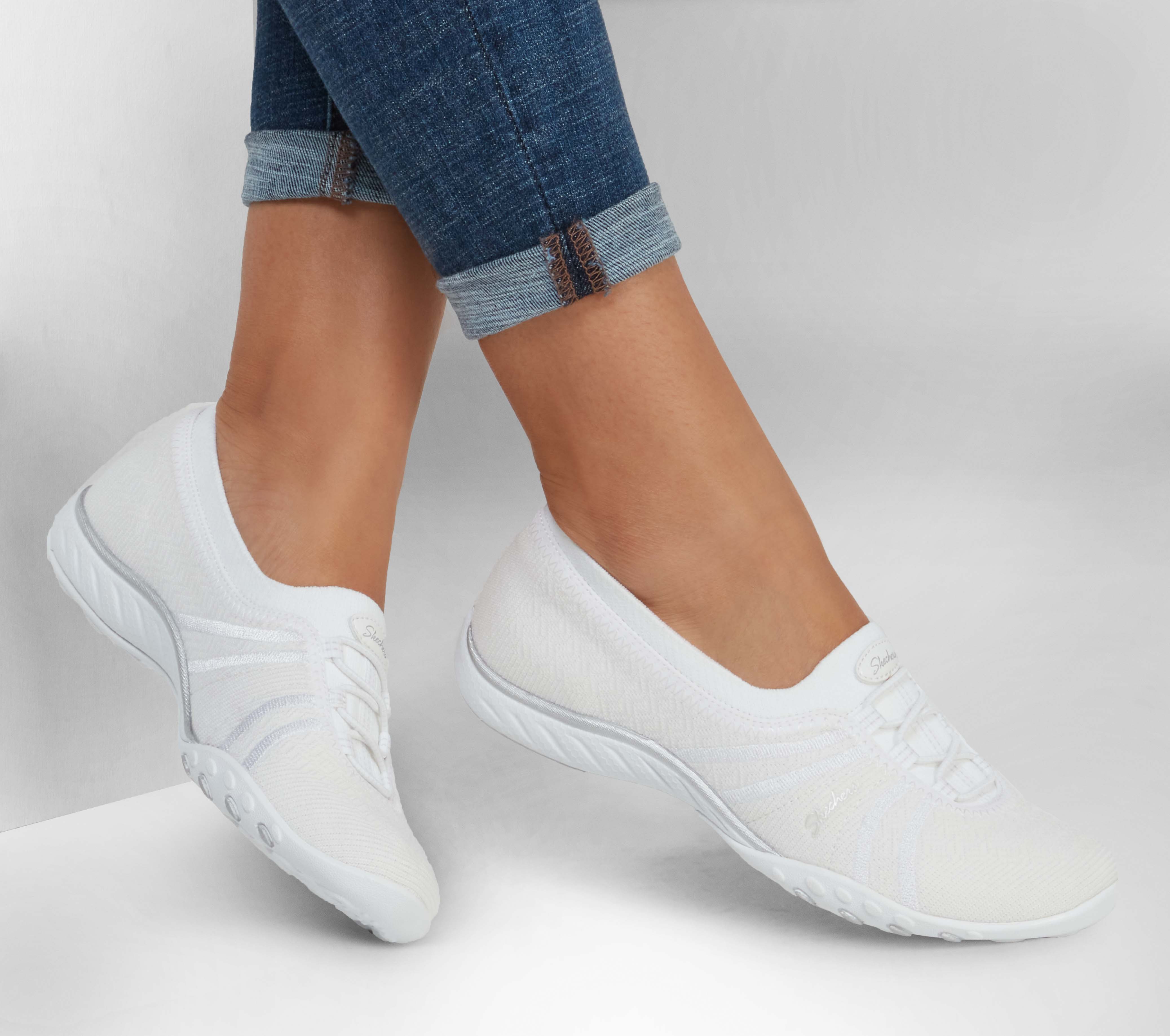 Relaxed Fit Breathe Easy Simple Pleasure SKECHERS