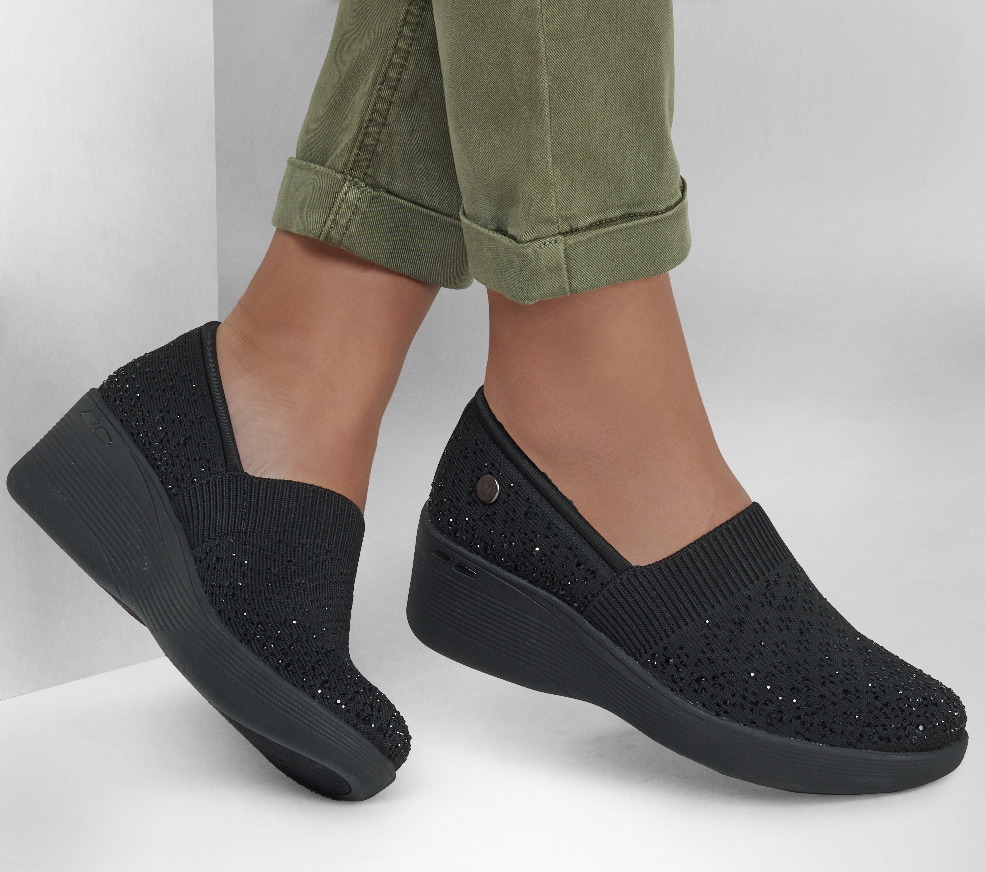 Martha Stewart Pier Lite Reflection SKECHERS