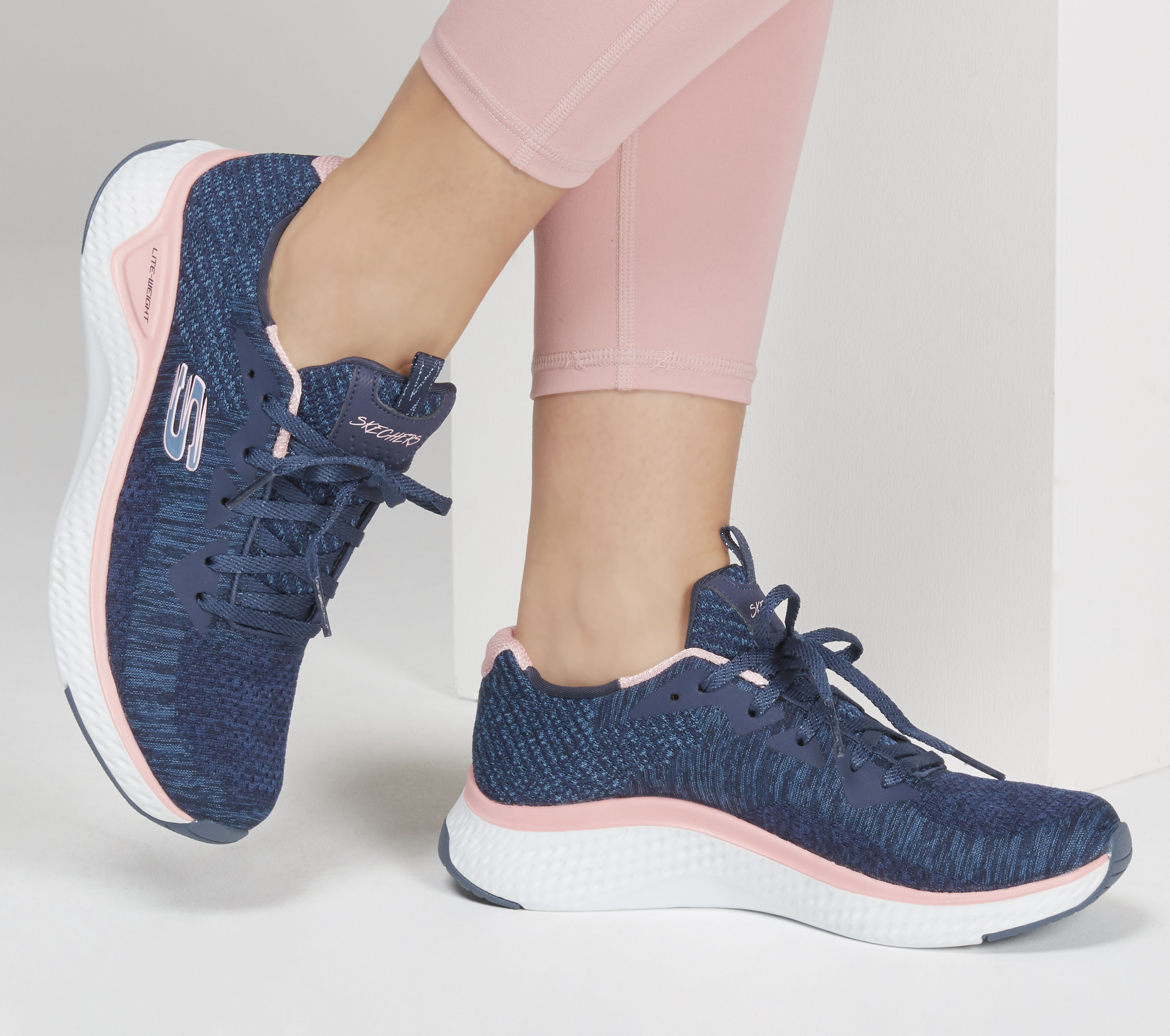 pavers ladies shoes skechers
