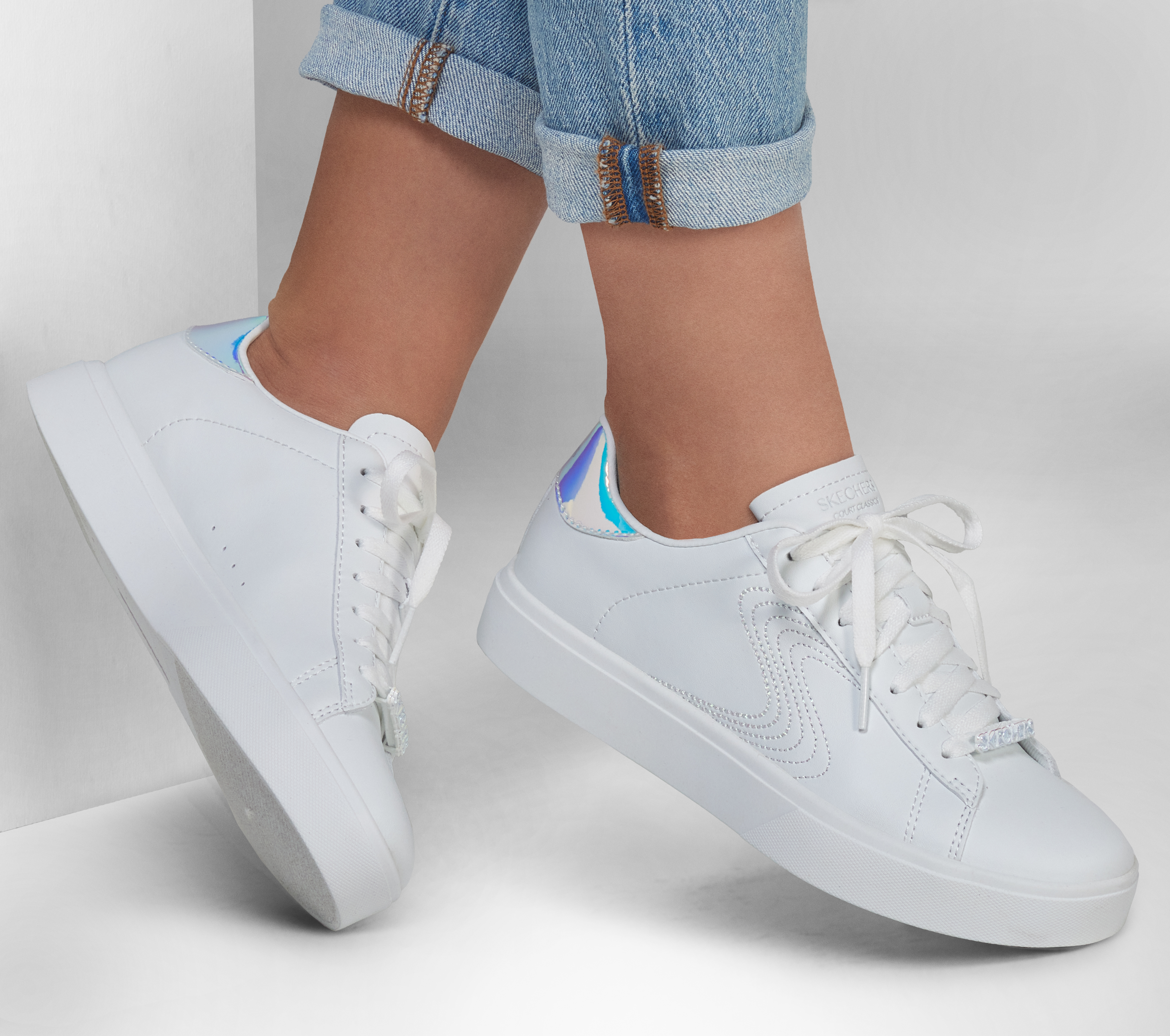 Skechers Women's Eden LX - Magical Dream Sneaker Size 5.0 White/Silver Synthetic