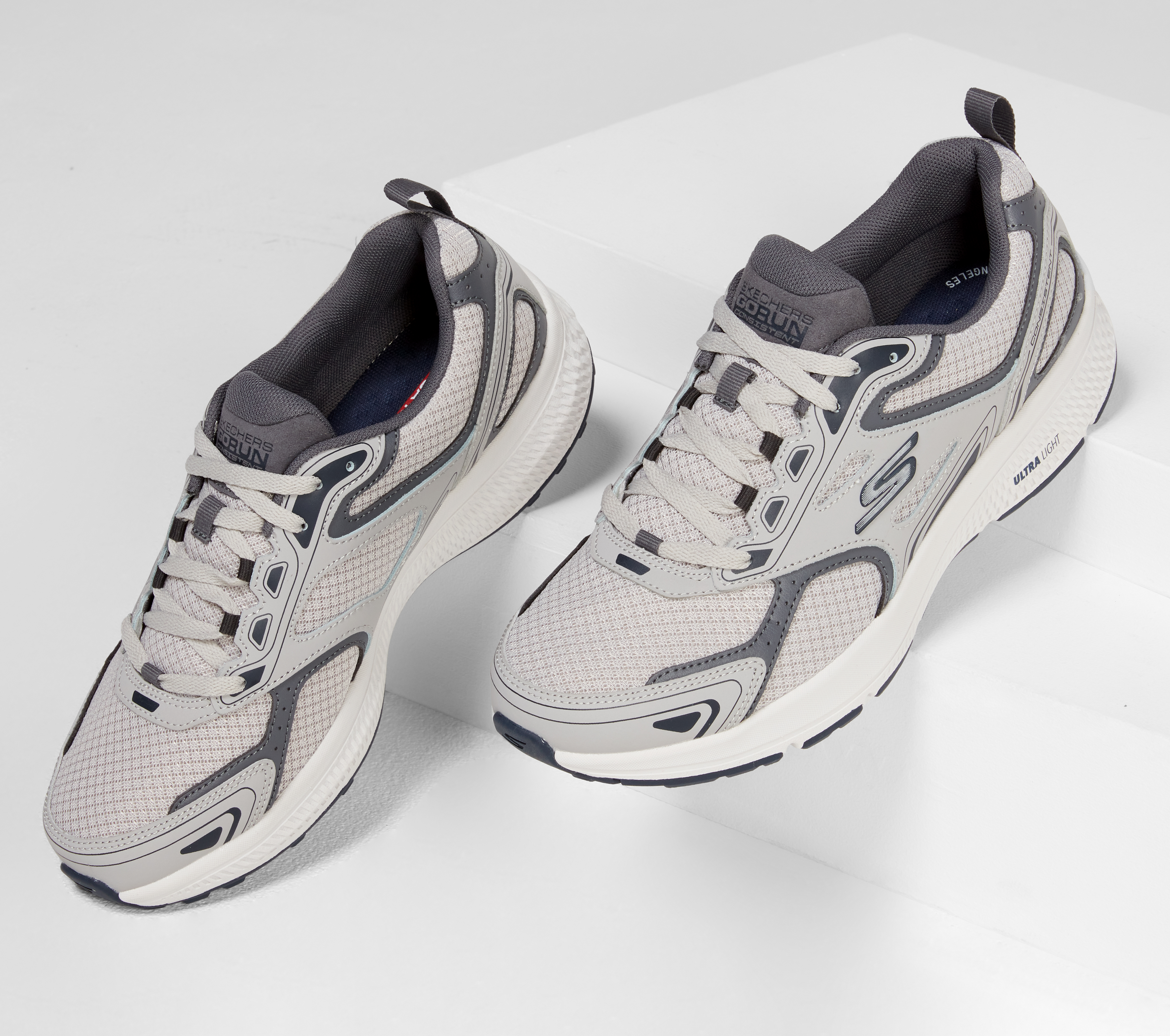 220034 skechers