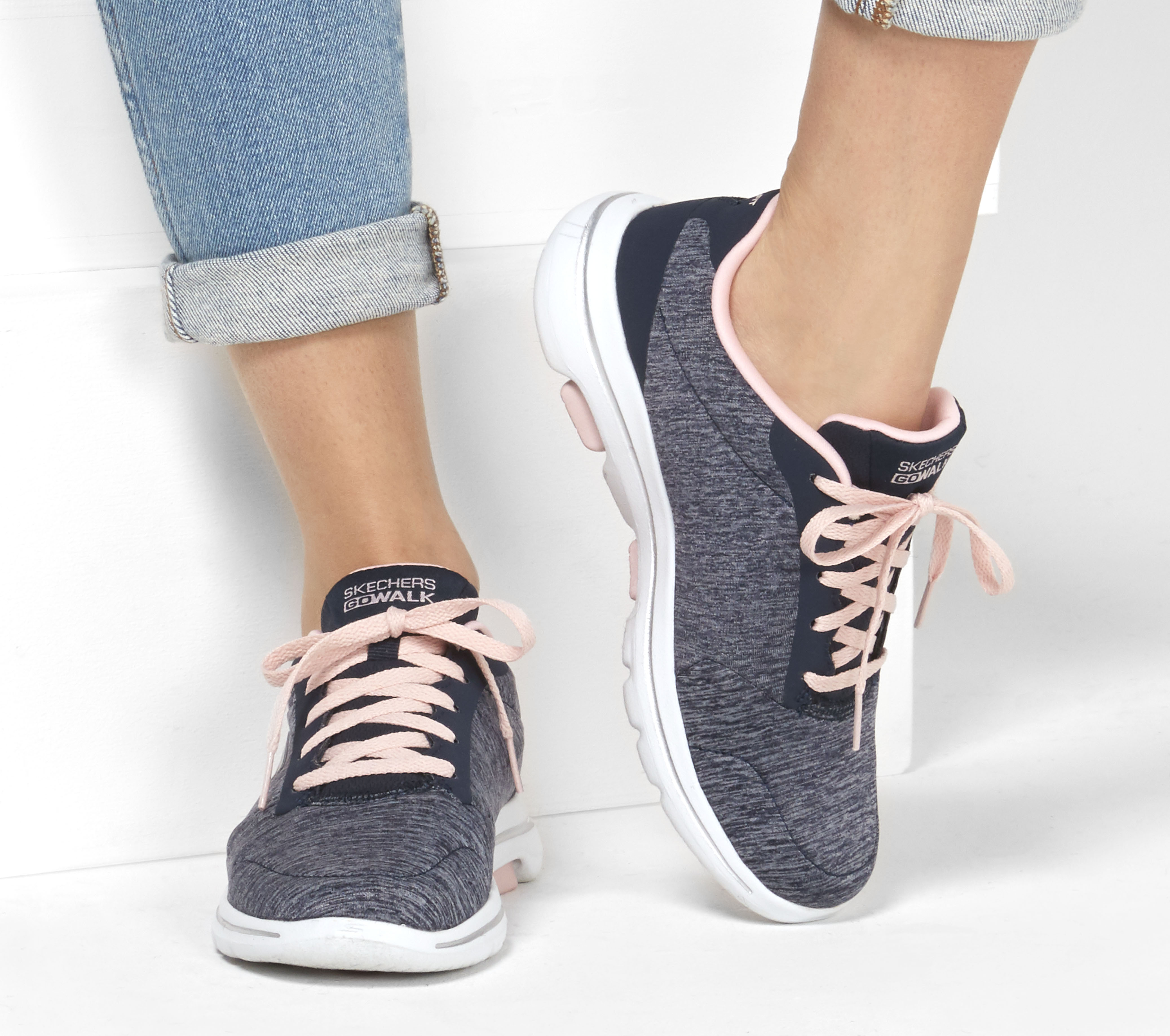 skechers lace up shoes