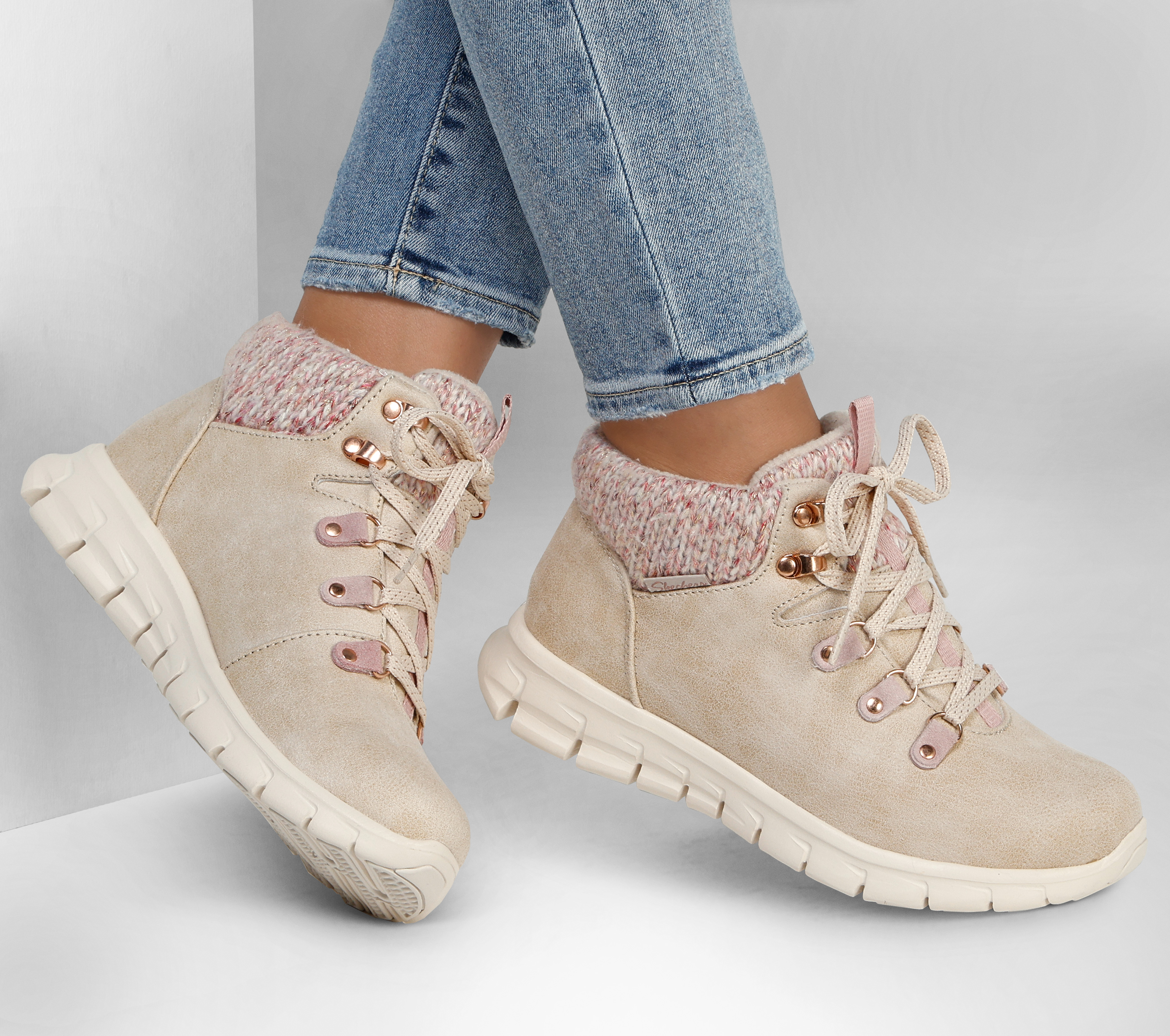 Synergy - Pretty Hiker | SKECHERS