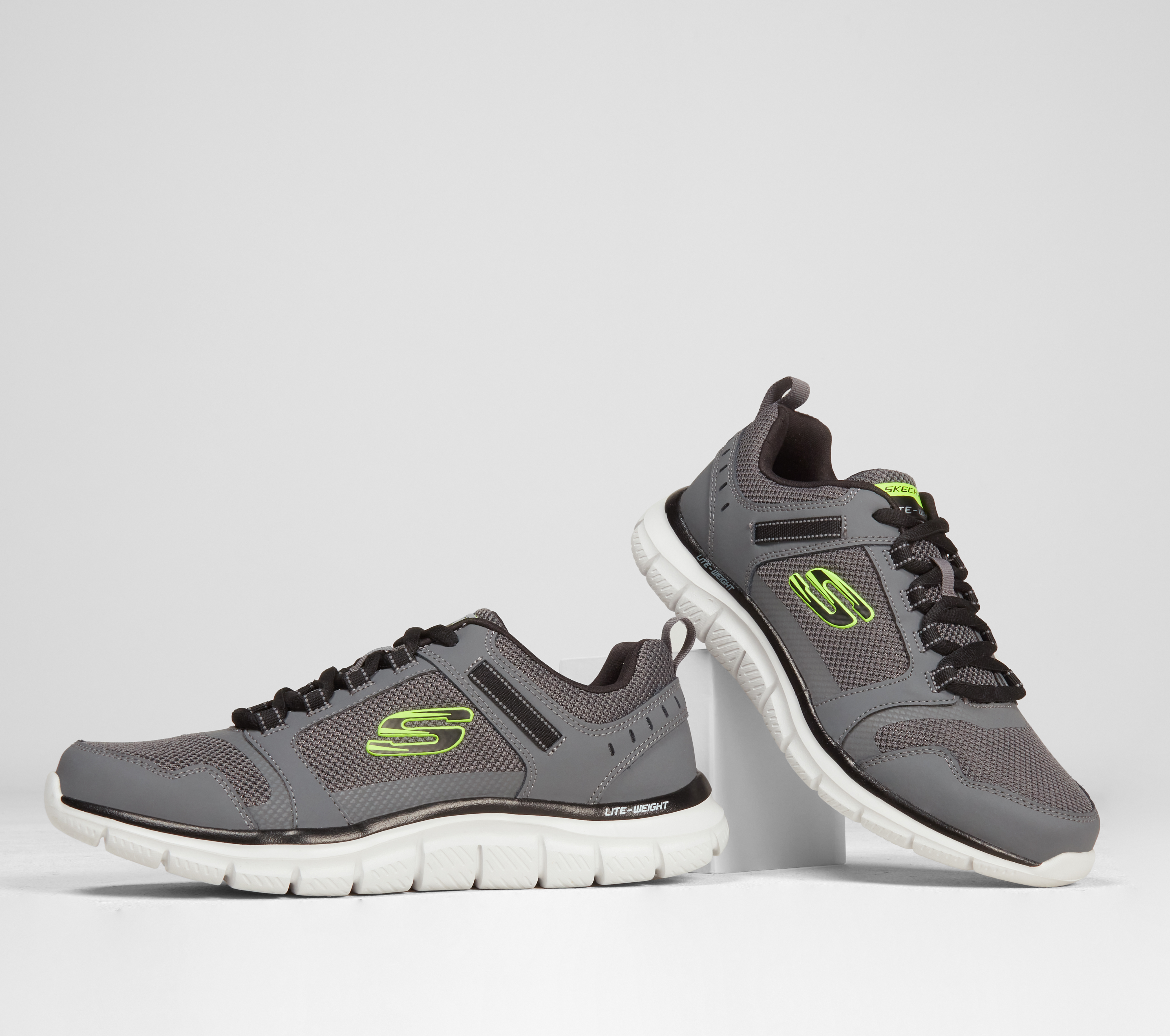 232001 skechers
