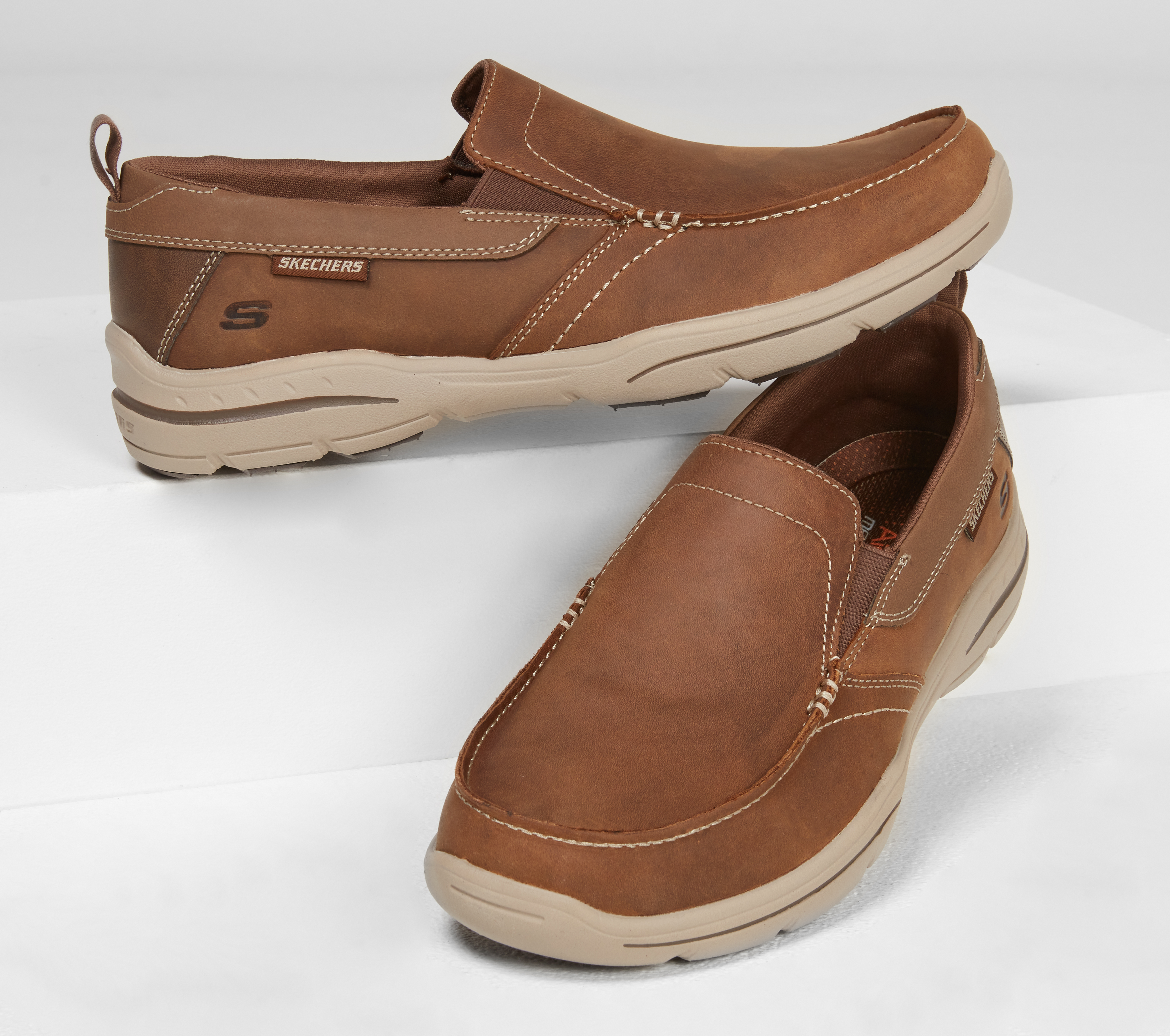 skechers relaxed fit harper forde loafer