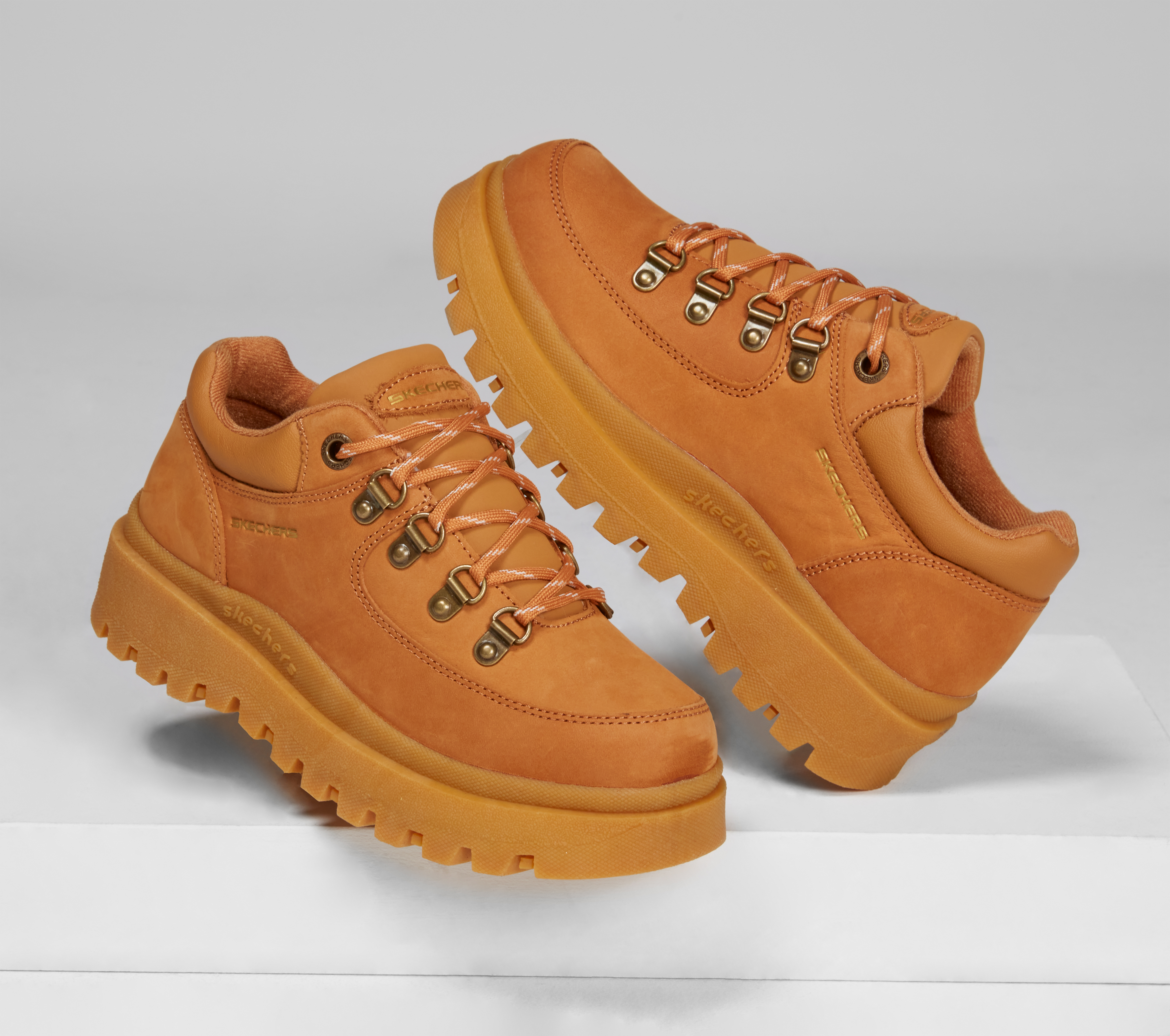 Skechers shindigs mid hiker boot top