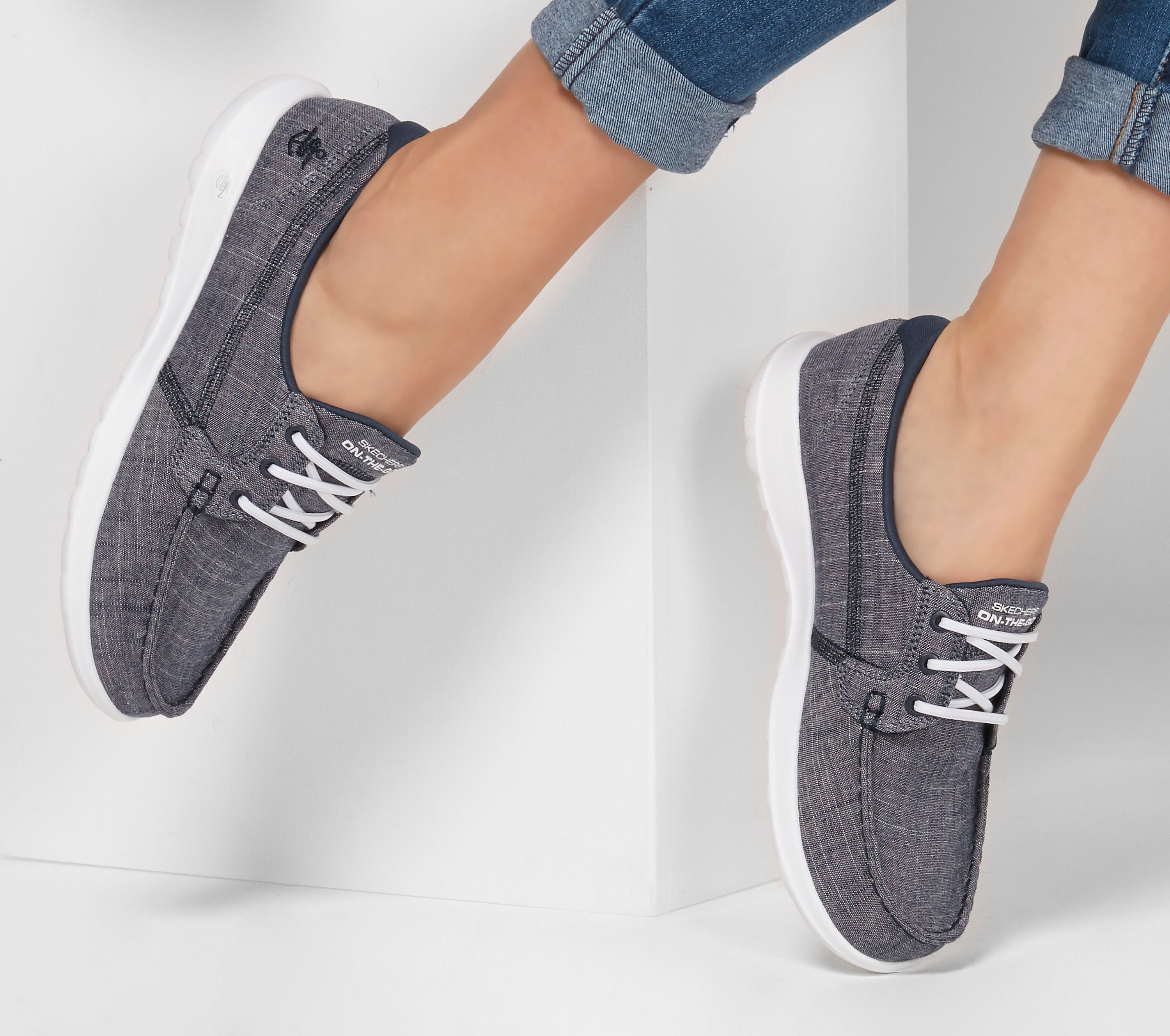 skechers on the go lace-up lightweight boat shoes