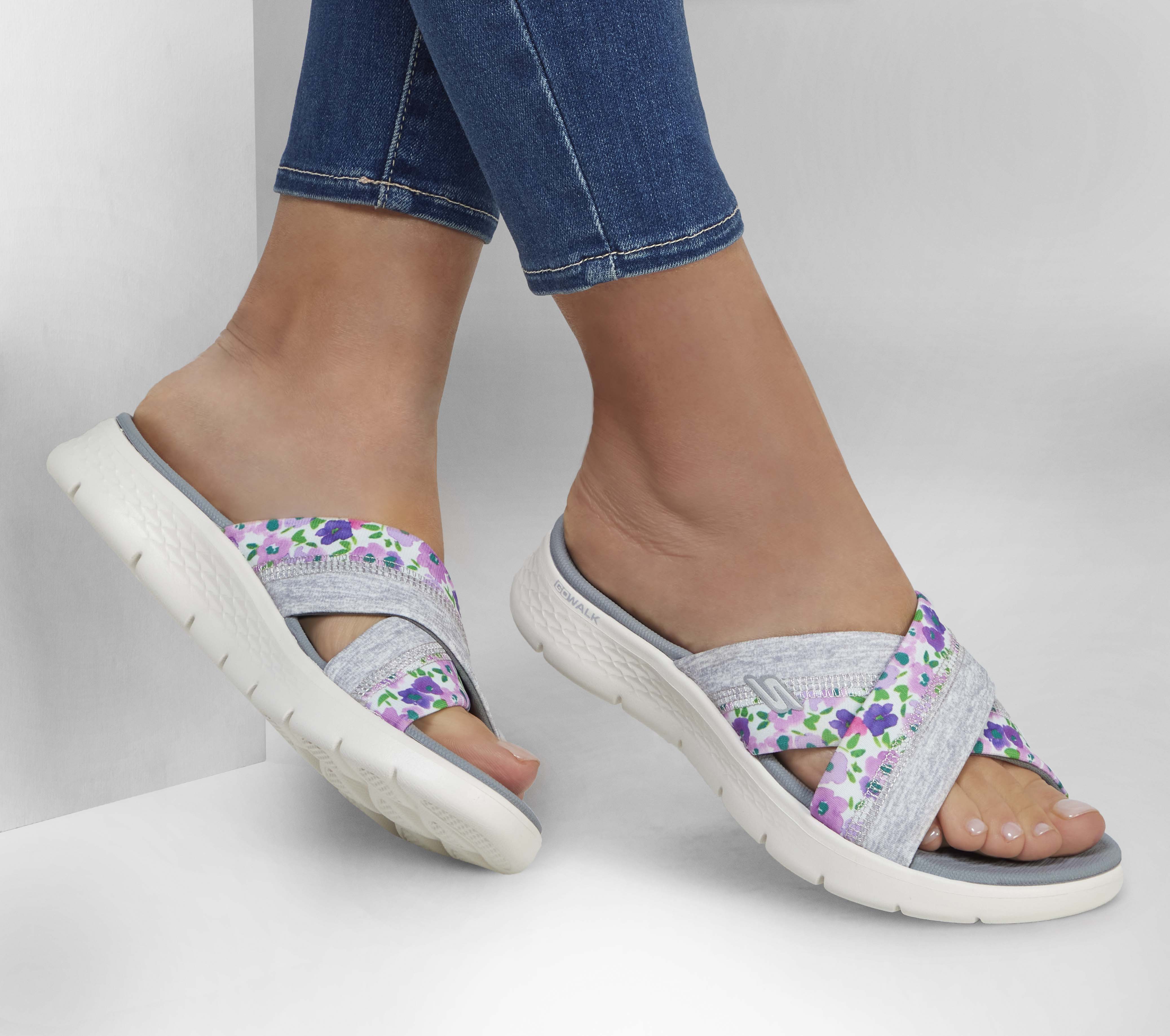Go walk shop lite in bloom