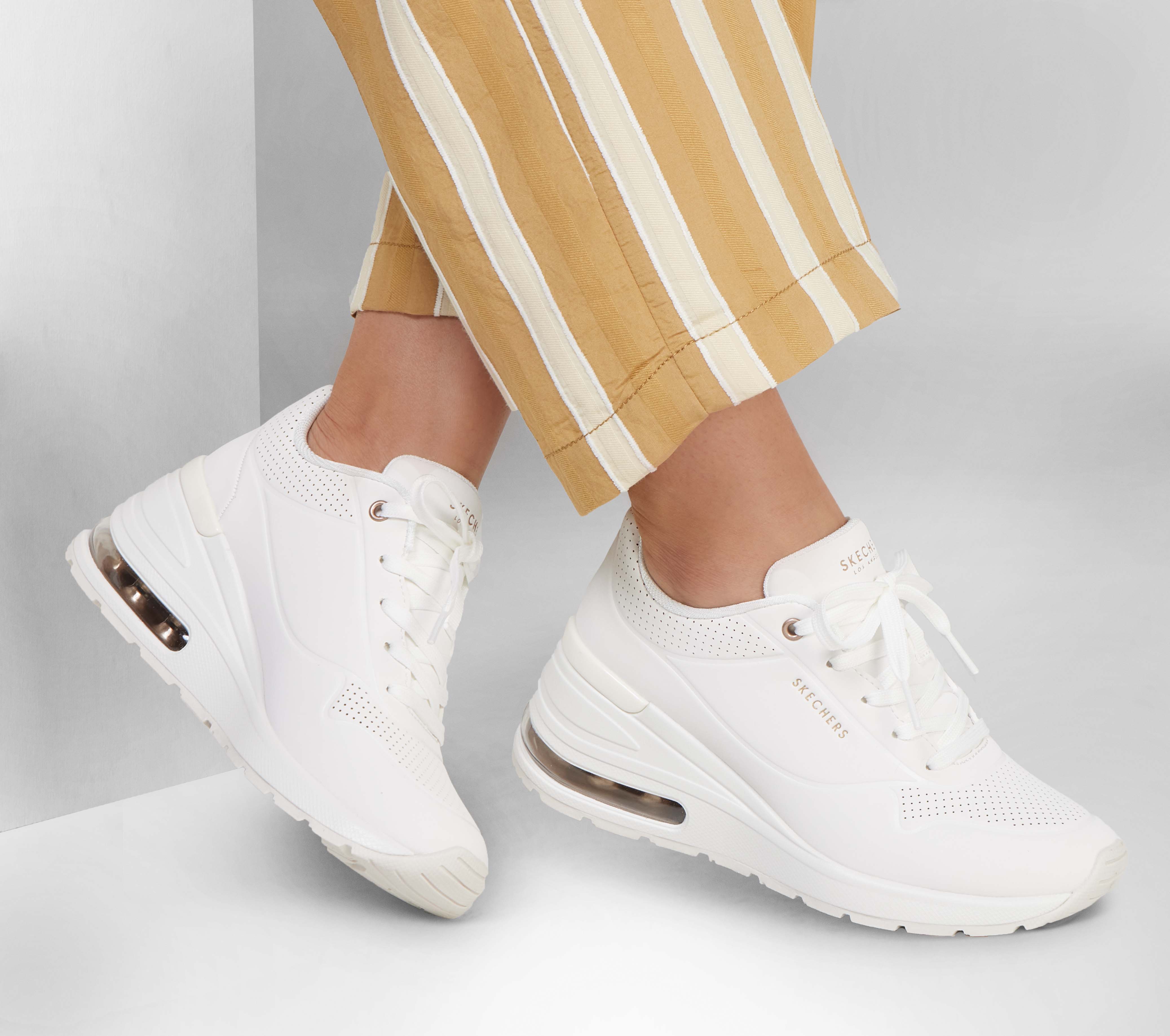 Zapatillas Urbanas para Mujer Skechers 155401-Wht Million Air Beige